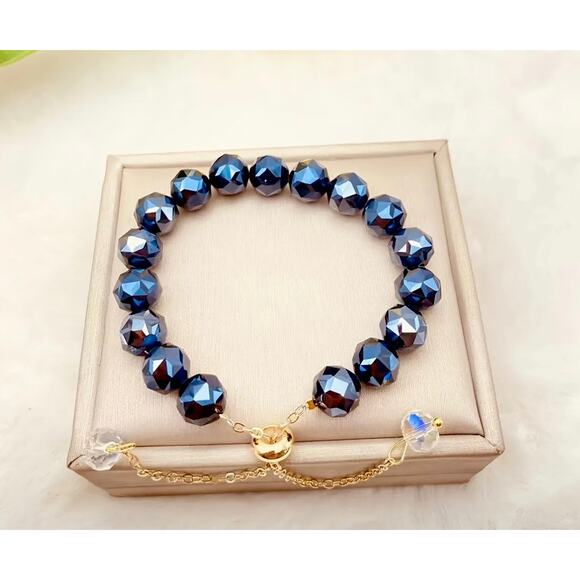 Black Swarovski Beaded Bracelet - Picture 4 of 12